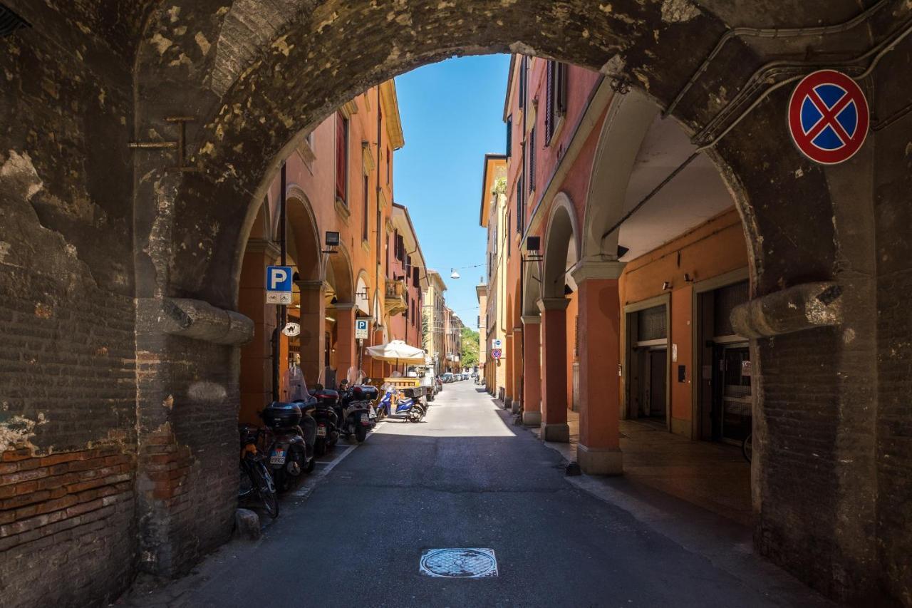 ボローニャA Pochi Passi Dalla Finestrella Di Via Piella By Wonderful Italyアパートメント エクステリア 写真